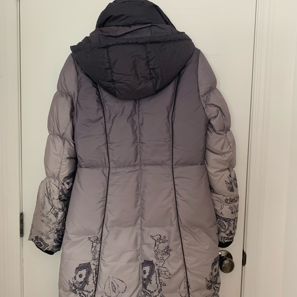 NWOT Beautiful winter puffer coat with gradient design - Picture 6 of 10